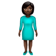 🧍🏿‍♀️ Emoji Mujer De Pie: Tono De Piel Oscuro en WhatsApp 2.23.2.72.